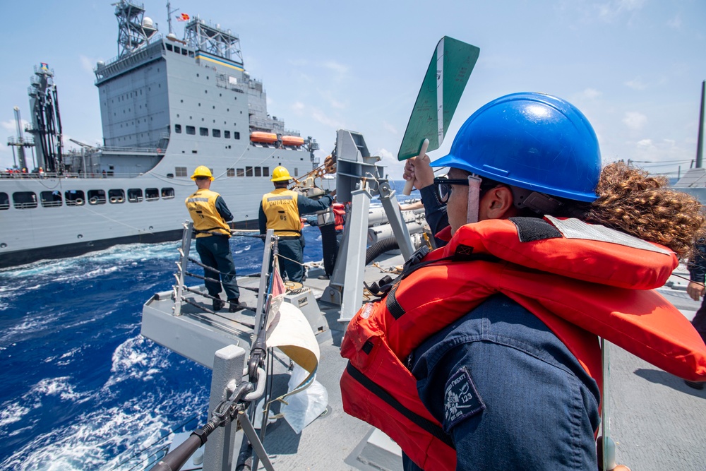 USS Higbee Conducts Replenishment-at-Sea