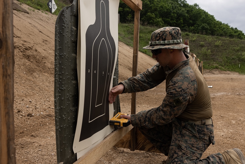 Activated Reserve Marines Conduct a Live Fire Range during Korea Viper 25.4