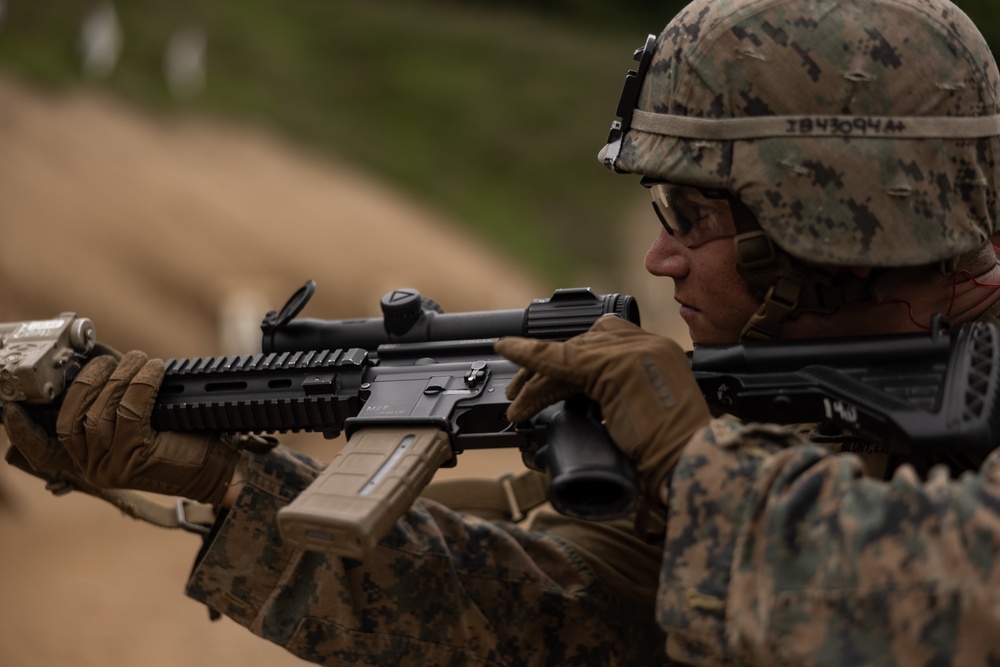 Activated Reserve Marines Conduct a Live Fire Range during Korea Viper 25.4