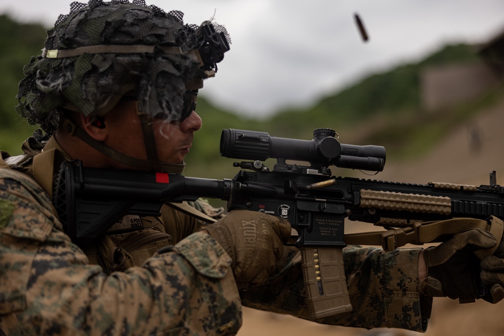 Activated Reserve Marines Conduct a Live Fire Range during Korea Viper 25.4