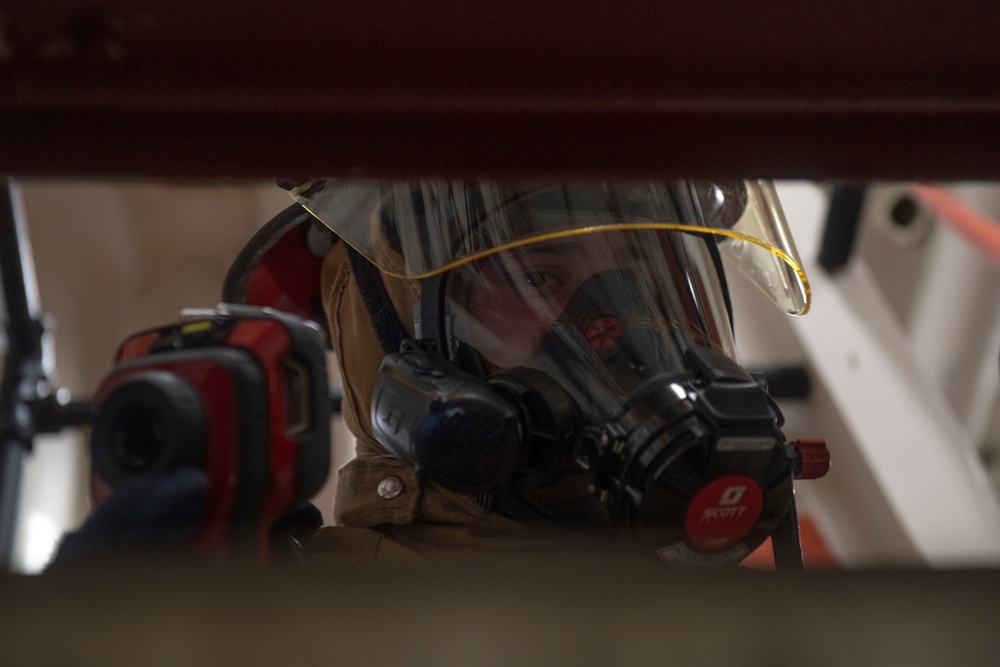 USS Higbee Conducts Damage Control Drill