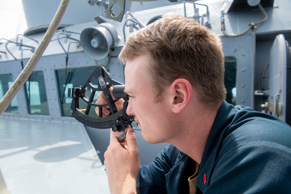 Sailor Uses Stadimeter