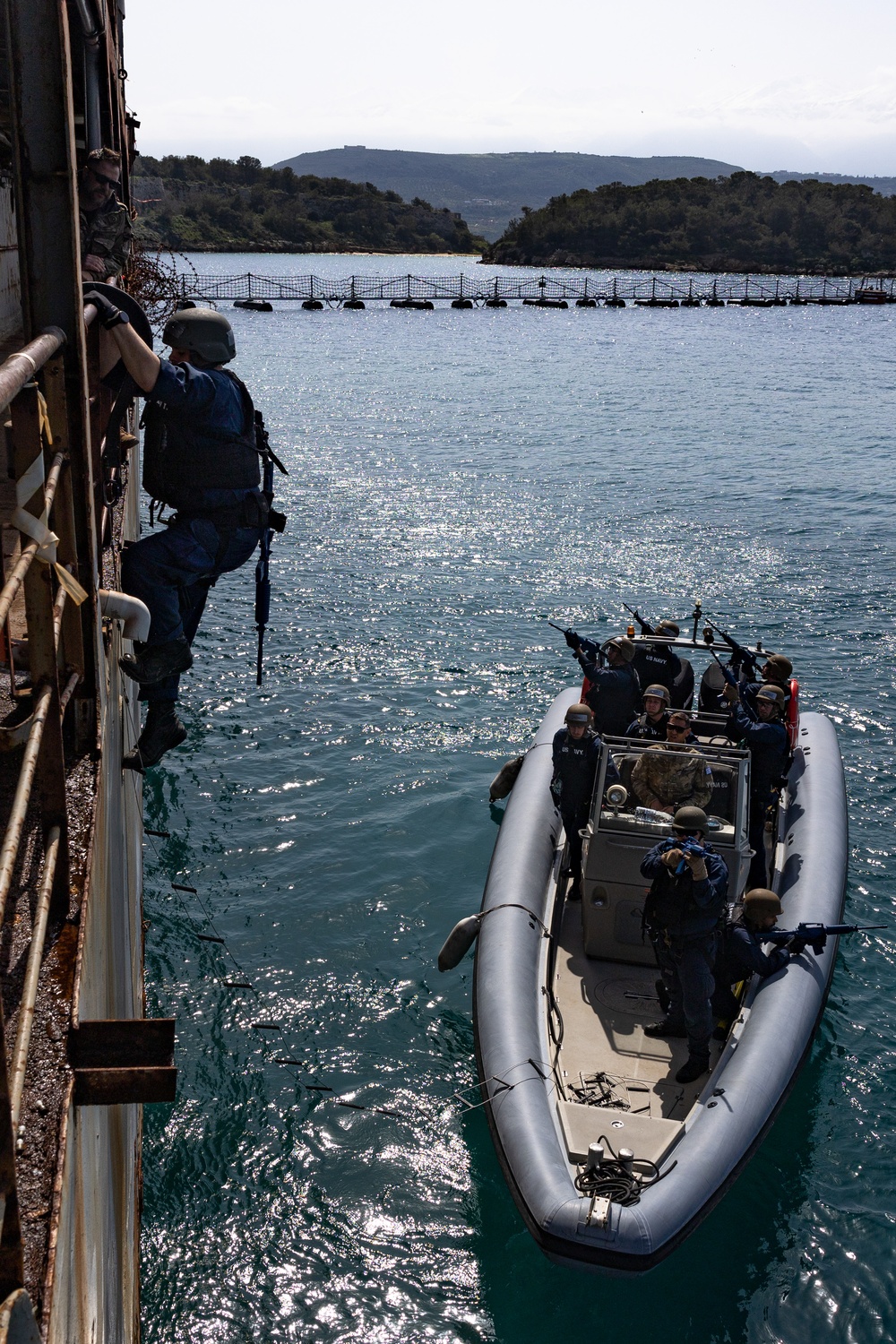 USS Oscar Austin (DDG 79) Conducts Visit, Board, Search and Seizure (VBSS) Certification in Souda Bay, Greece