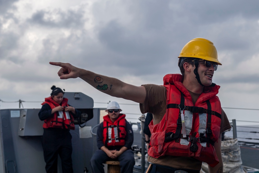 USS Higbee Conducts a Replenishment-at-Sea