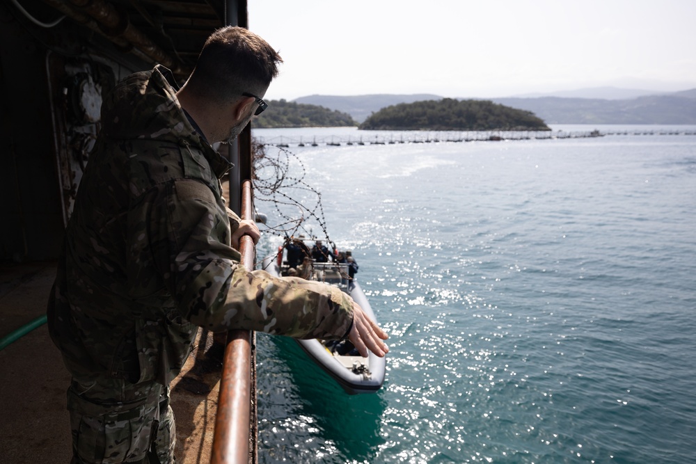 USS Oscar Austin (DDG 79) Conducts Visit, Board, Search and Seizure (VBSS) Certification in Souda Bay, Greece
