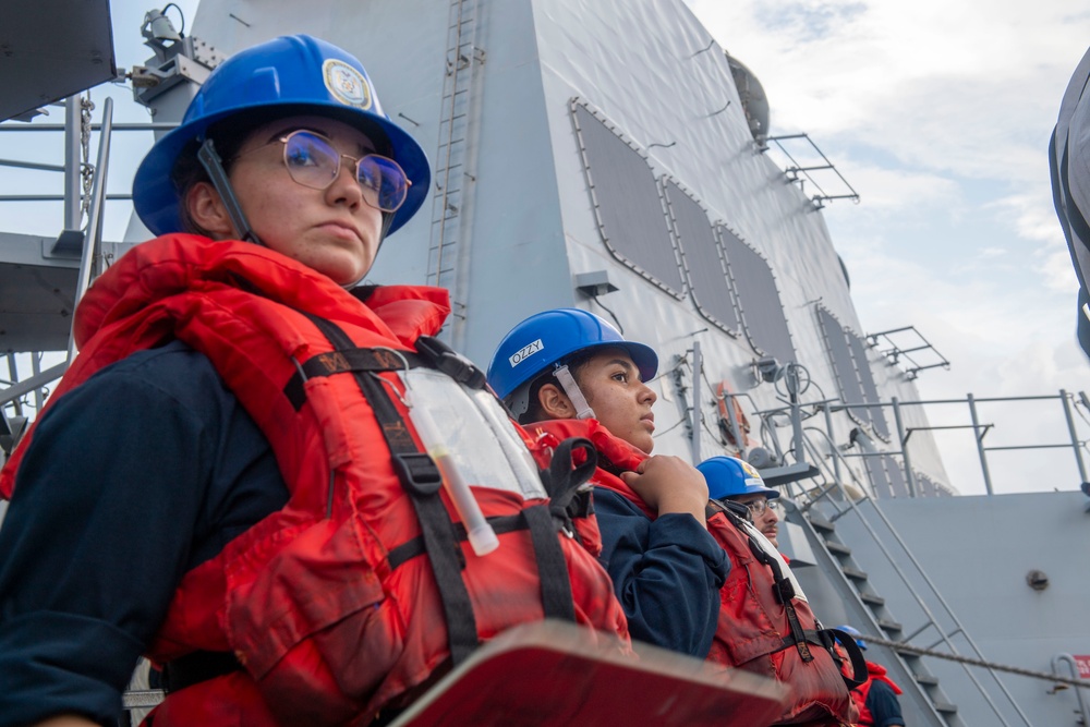 USS Higbee Conducts a Replenishment-at-Sea