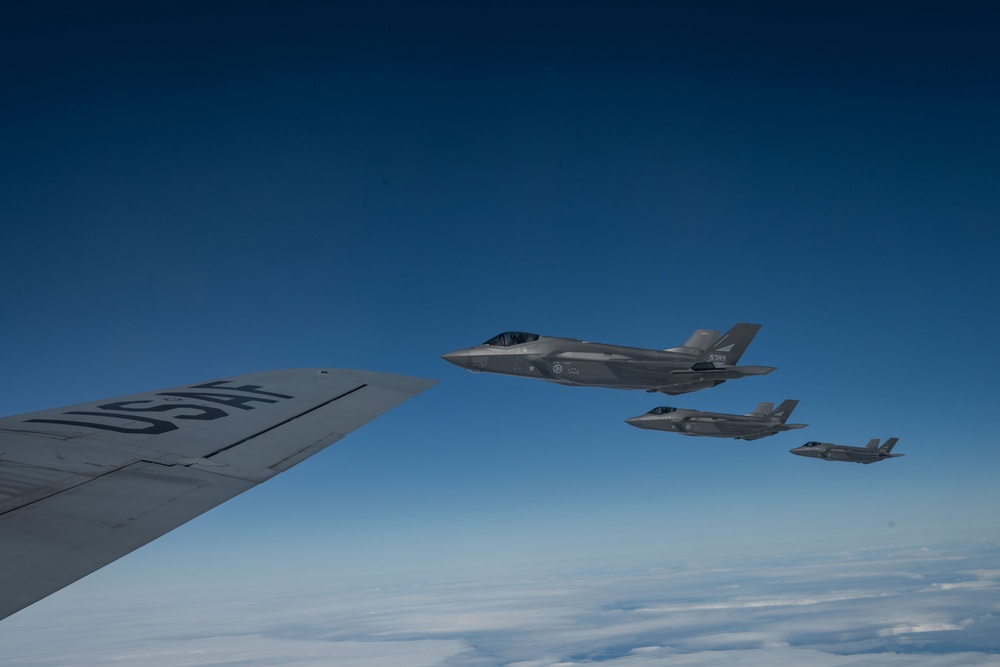 100th ARW refuels, trains with Norwegian allies
