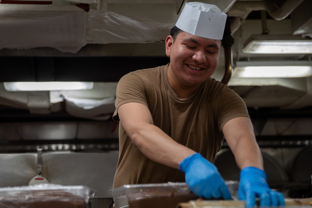 Sailors Prepare Meals on the USS George Washington