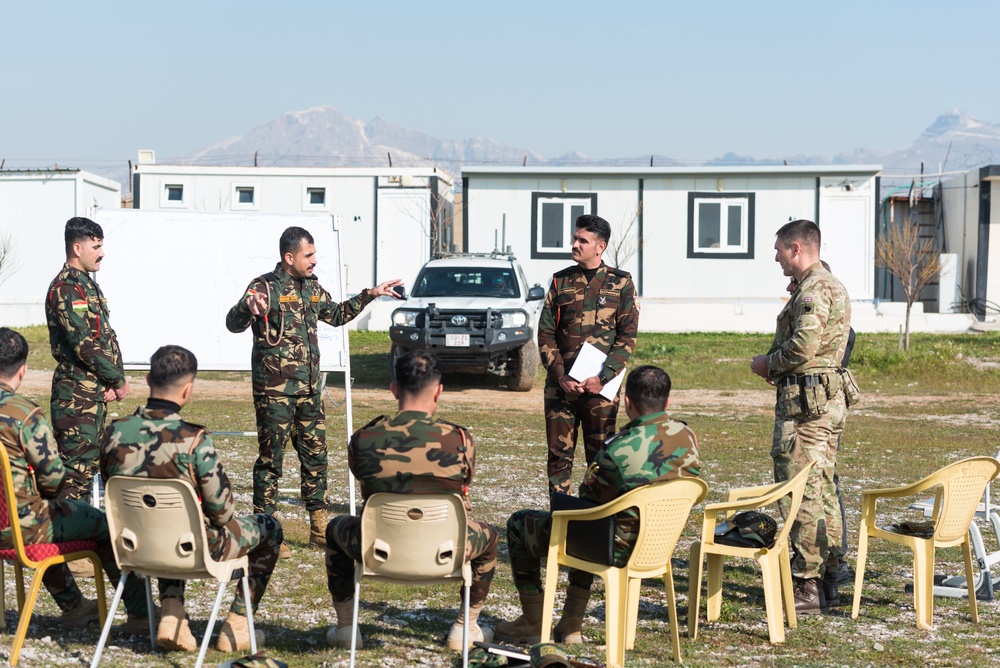 Peshmerga Conduct Graduation Ceremony with Coalition