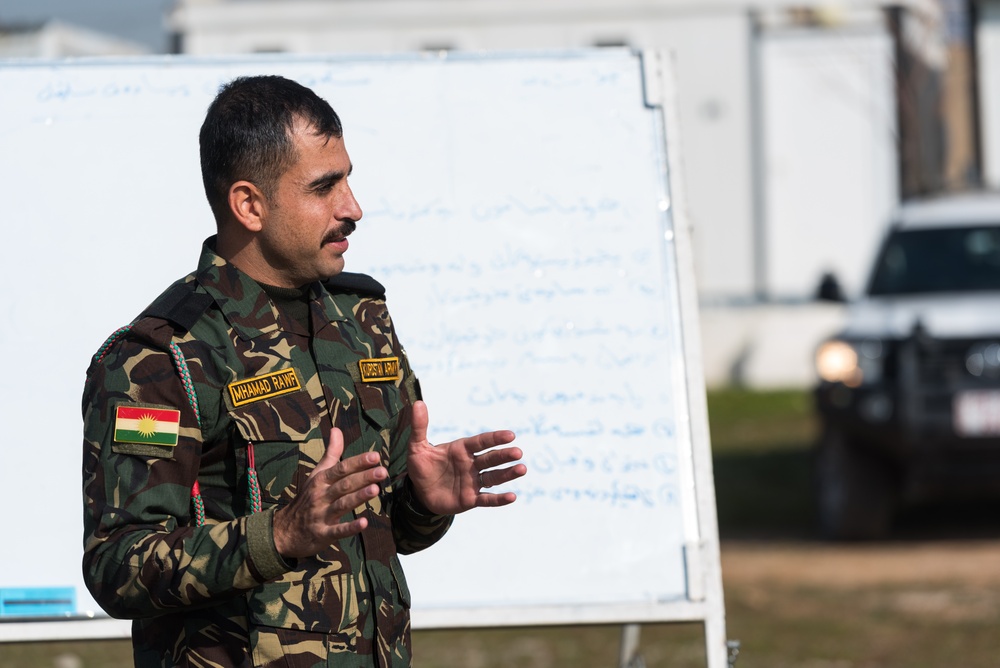 Peshmerga Conduct Graduation Ceremony with Coalition
