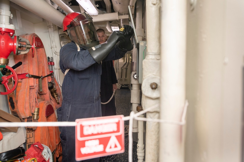 USS Sterett conducts operations in the U.S. Central Command area of responsibility as part of the Carl Vinson Carrier Strike Group