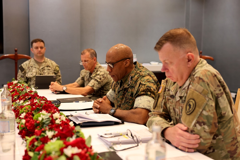 Gen. Michael Langley meets with journalists during African Chiefs of Defense Conference 2025