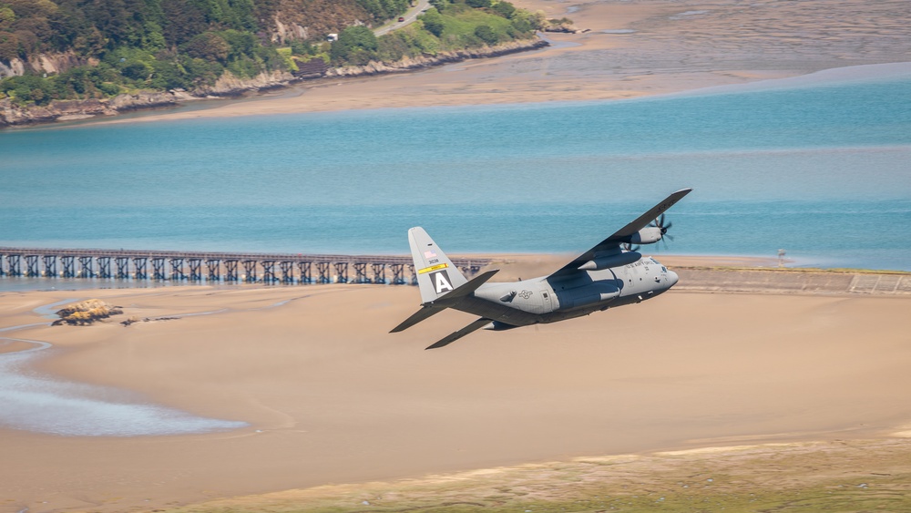 94th Airlift Wing sharpens readiness over unfamiliar, congested airspace