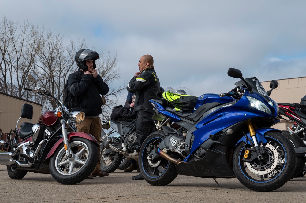 Grand Forks AFB holds third annual motorcycle safety ride