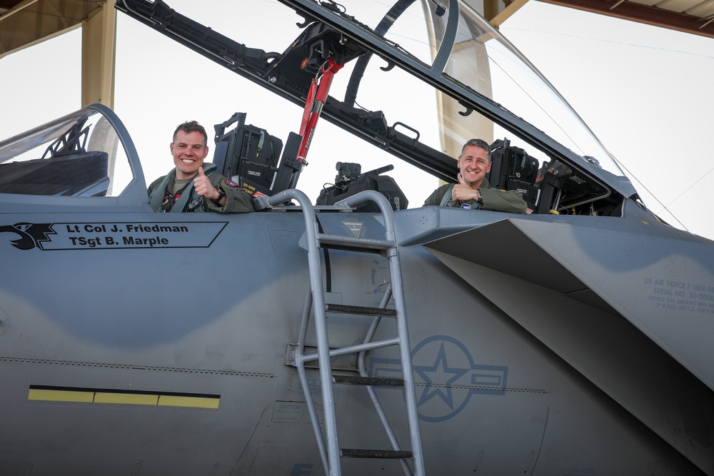 Nordhaus visits Oregon Guard's 142nd Wing