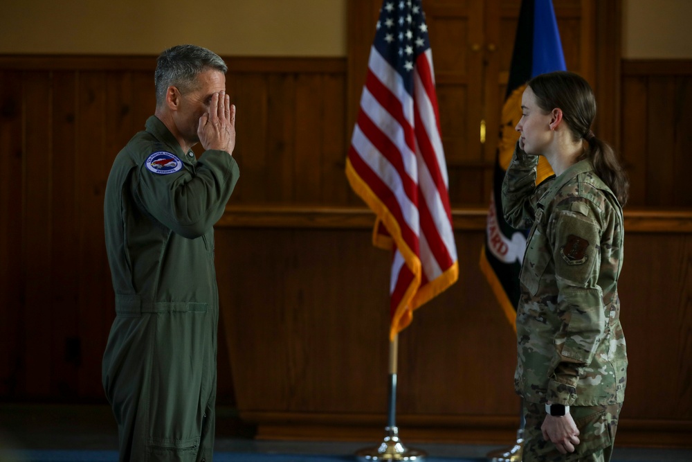 Nordhaus visits Oregon Guard's 142nd Wing