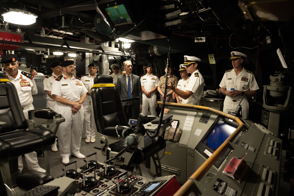 USS Canberra Arrives in Bahrain