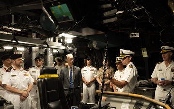 USS Canberra Arrives in Bahrain