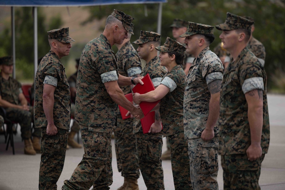 1st MARDIV holds quarterly colors ceremony