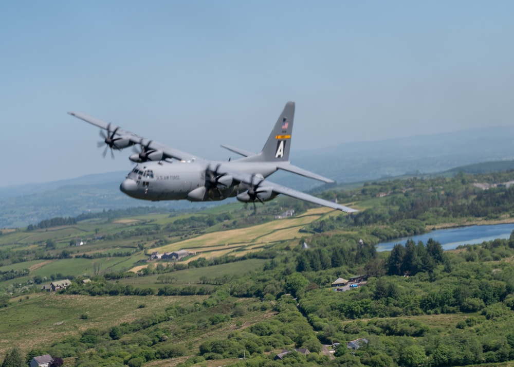94th Airlift Wing sharpens readiness over unfamiliar, congested airspace