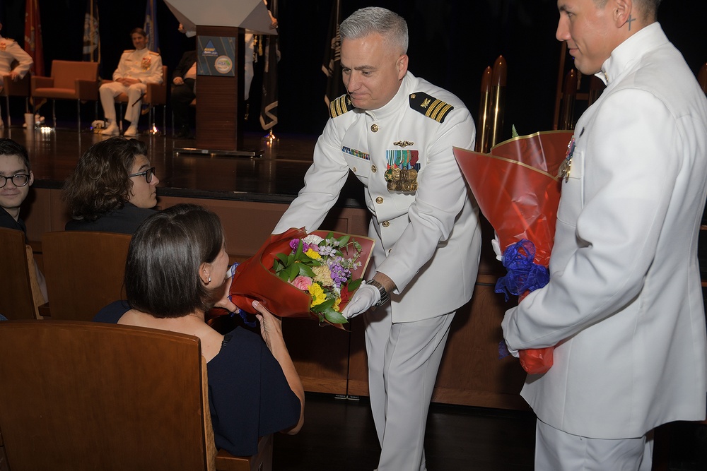 Capt. Robert Betts Assumes Command of NAWCTSD, Capt. Jerin “Tim” James Retires