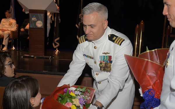 Capt. Robert Betts Assumes Command of NAWCTSD, Capt. Jerin “Tim” James Retires