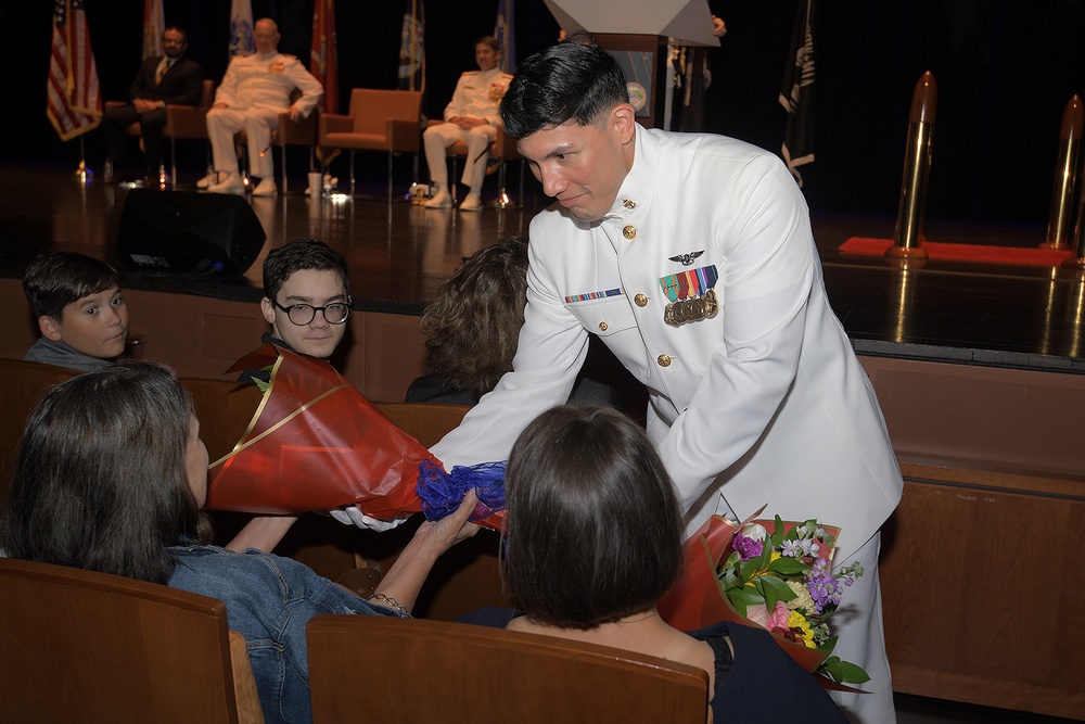 Capt. Robert Betts Assumes Command of NAWCTSD, Capt. Jerin “Tim” James Retires