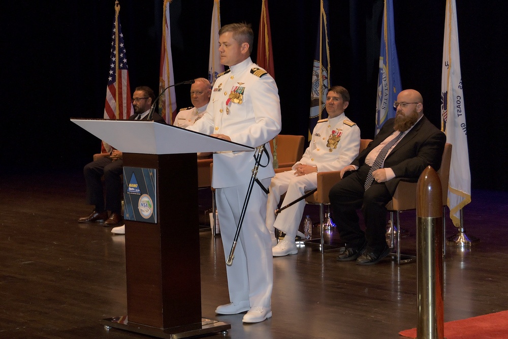 Capt. Robert Betts Assumes Command of NAWCTSD, Capt. Jerin “Tim” James Retires