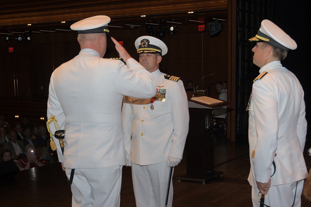 Capt. Robert Betts Assumes Command of NAWCTSD, Capt. Jerin “Tim” James Retires