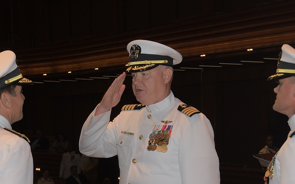 Capt. Robert Betts Assumes Command of NAWCTSD, Capt. Jerin “Tim” James Retires