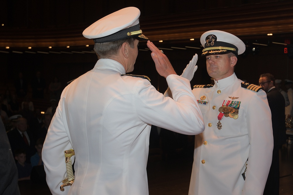 Capt. Robert Betts Assumes Command of NAWCTSD, Capt. Jerin “Tim” James Retires
