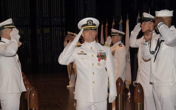 Capt. Robert Betts Assumes Command of NAWCTSD, Capt. Jerin “Tim” James Retires