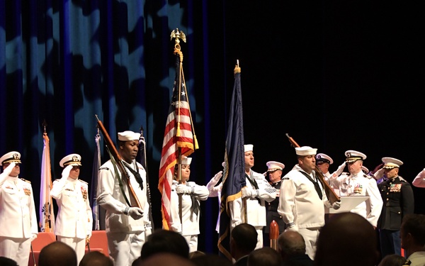 Capt. Robert Betts Assumes Command of NAWCTSD, Capt. Jerin “Tim” James Retires