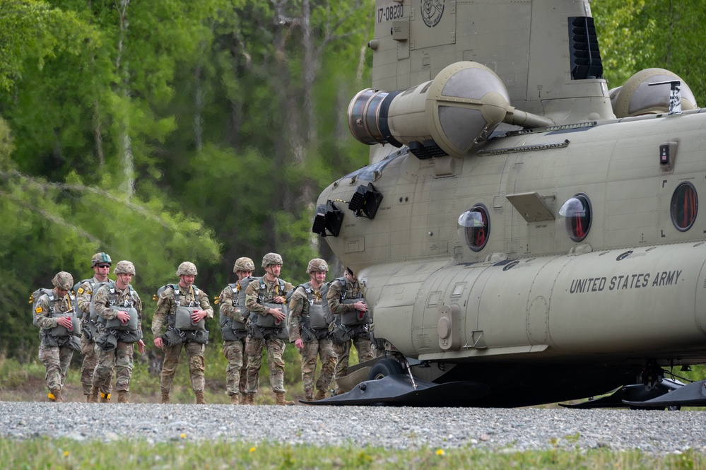For the Fallen 77: U.S. Army conducts jumps in honor of fellow paratroopers