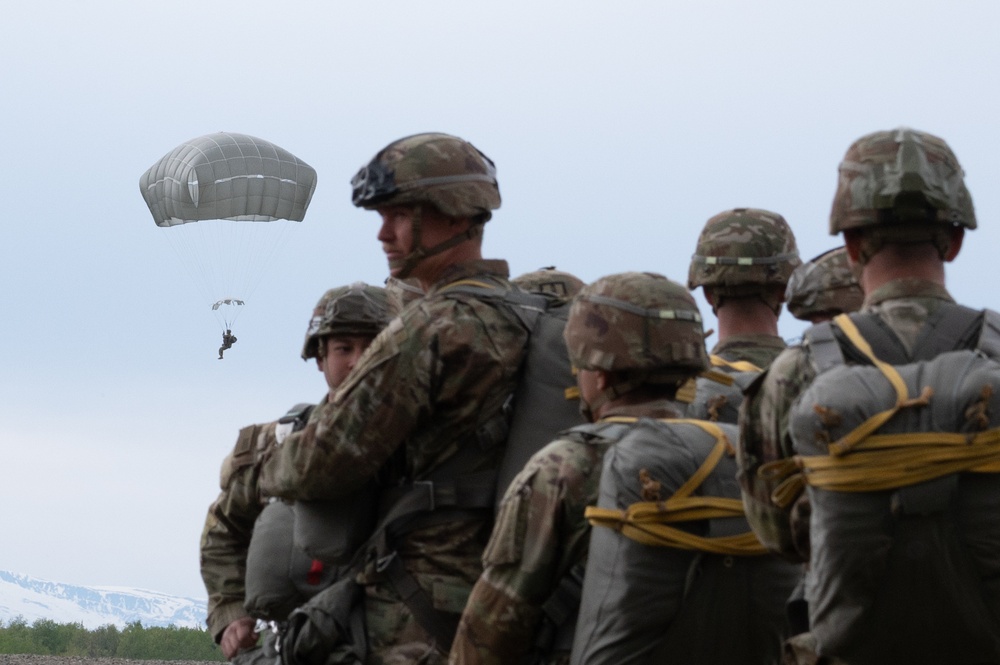 For the Fallen 77: U.S. Army conducts jumps in honor of fellow paratroopers