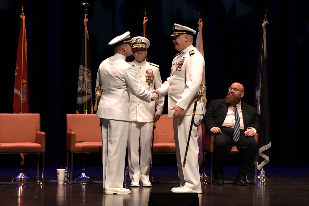 Capt. Robert Betts Assumes Command of NAWCTSD, Capt. Jerin “Tim” James Retires