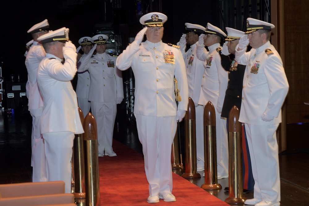 Capt. Robert Betts Assumes Command of NAWCTSD, Capt. Jerin “Tim” James Retires