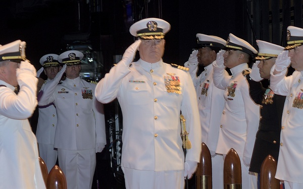 Capt. Robert Betts Assumes Command of NAWCTSD, Capt. Jerin “Tim” James Retires