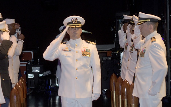 Capt. Robert Betts Assumes Command of NAWCTSD, Capt. Jerin “Tim” James Retires