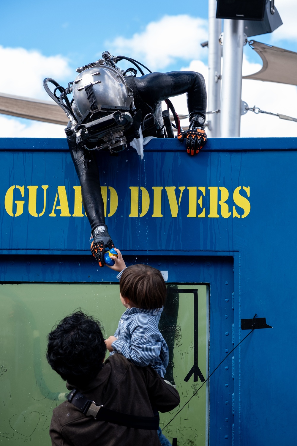 Coast Guard Recruiters, Atlantic Strike Team, and Divers Engage with Public During Fleet Week New York 2025