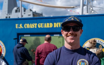 Coast Guard Recruiters, Atlantic Strike Team, and Divers Engage with Public During Fleet Week New York 2025
