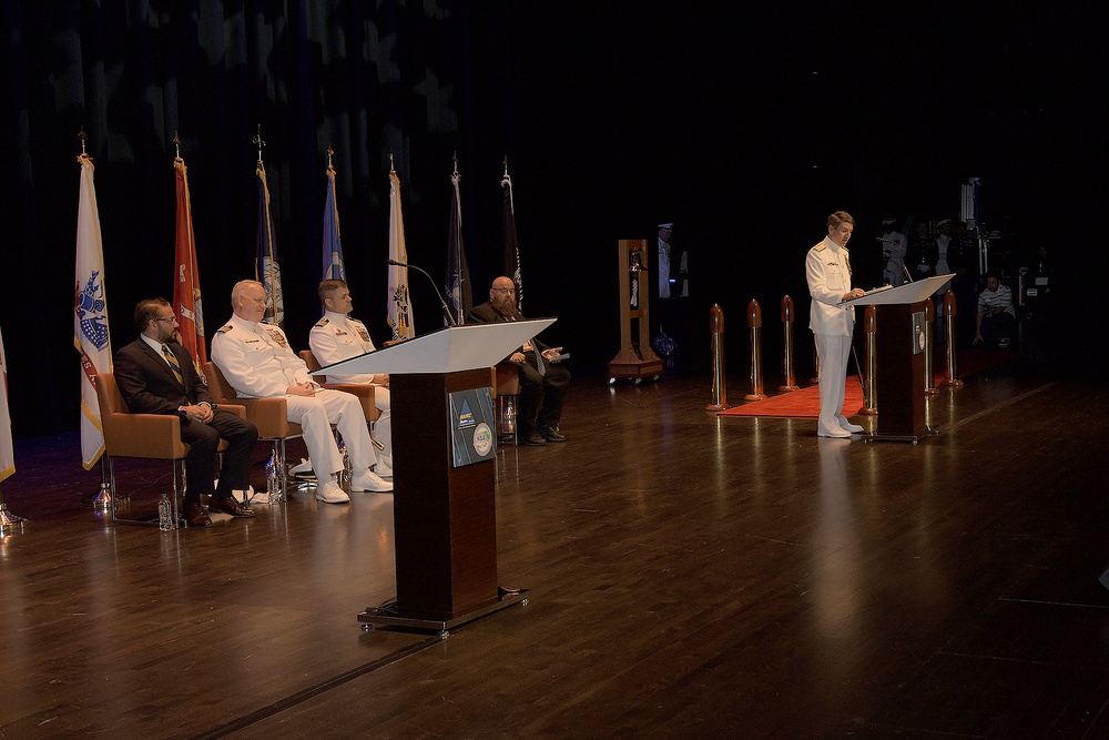 Capt. Robert Betts Assumes Command of NAWCTSD, Capt. Jerin “Tim” James Retires