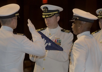 Capt. Robert Betts Assumes Command of NAWCTSD, Capt. Jerin “Tim” James Retires
