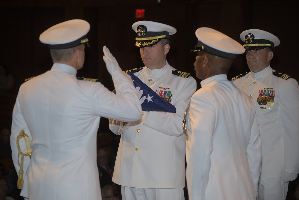 Capt. Robert Betts Assumes Command of NAWCTSD, Capt. Jerin “Tim” James Retires