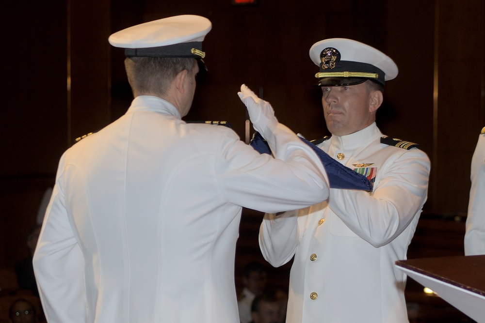 Capt. Robert Betts Assumes Command of NAWCTSD, Capt. Jerin “Tim” James Retires