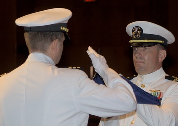 Capt. Robert Betts Assumes Command of NAWCTSD, Capt. Jerin “Tim” James Retires