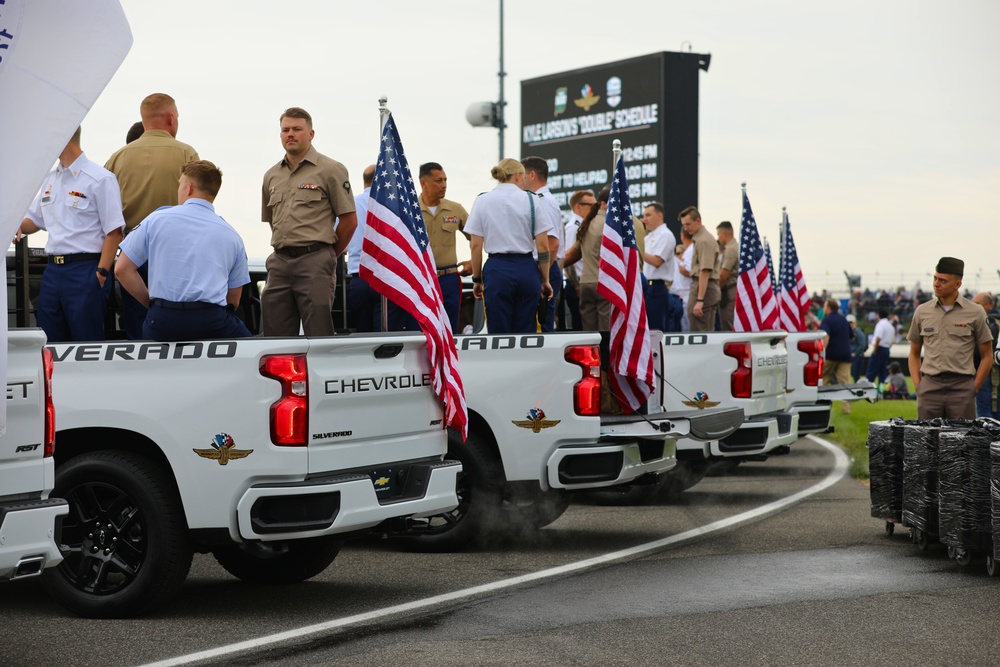 Indiana Guardsmen participate in Indy 500 ceremonies