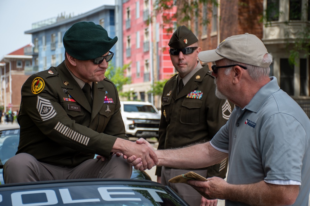 SMA, Indiana National Guard Command Staff participate in 500 Festival Parade breakfast and parade