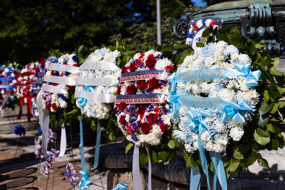 Fleet Week New York 2025: Memorial Day Ceremony at the Soldiers and Sailors Monument