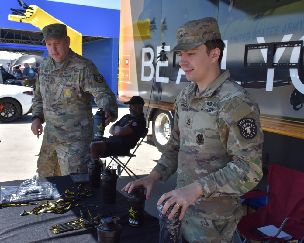 Army Recruiters Tell Their Army Stories during Armed Forces Weekend